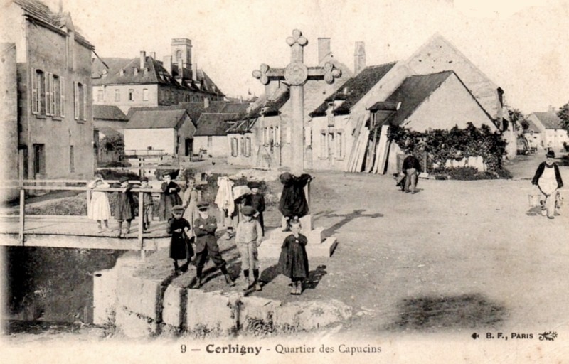 Corbigny (Nièvre) Le quartier des Capucins CPA