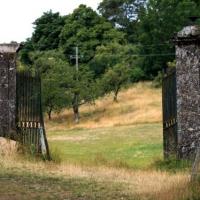 Canals, l'entrée du manoir