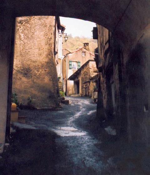 Dans le village