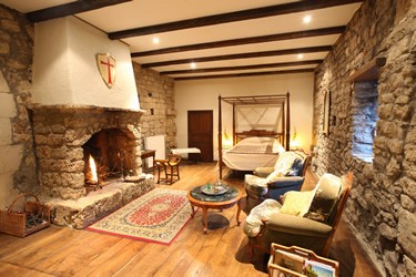 Sorgues, une chambre du château