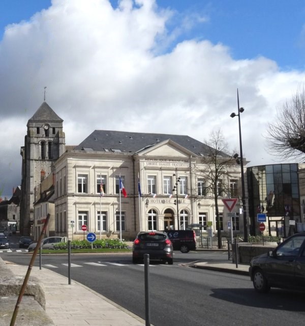 Cosne-Cours-sur-Loire (Nièvre) L'Hôtel de Ville