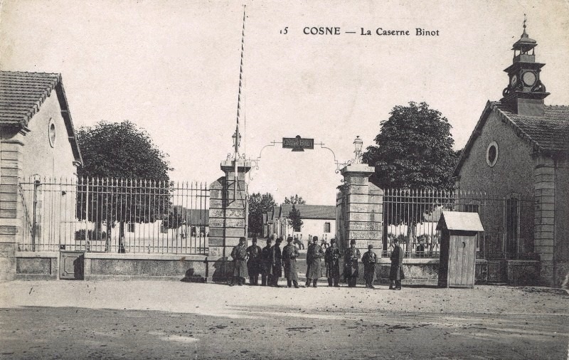 Cosne-Cours-sur-Loire (Nièvre) La caserne CPA