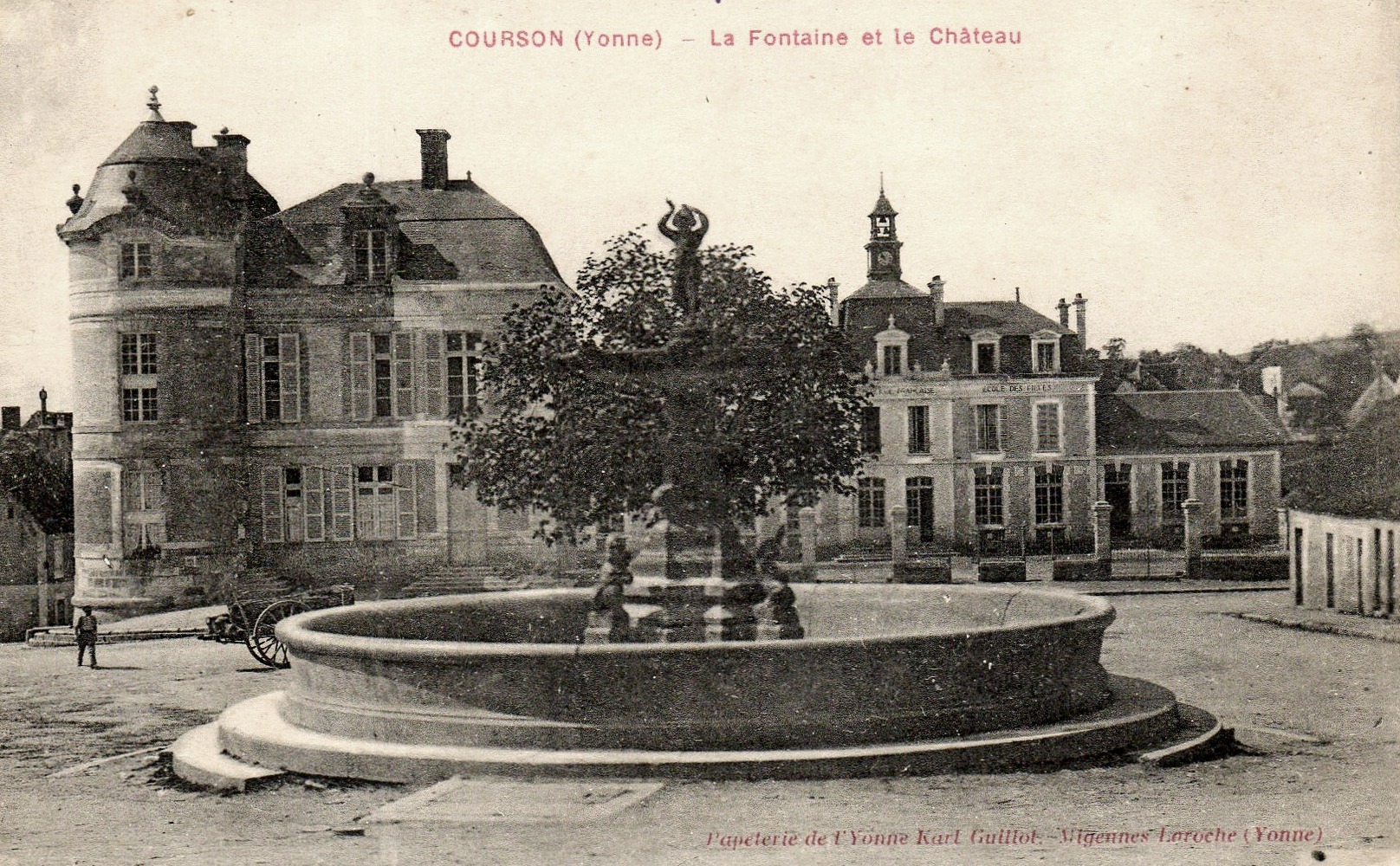 Courson-les-Carrières (89) La fontaine CPA
