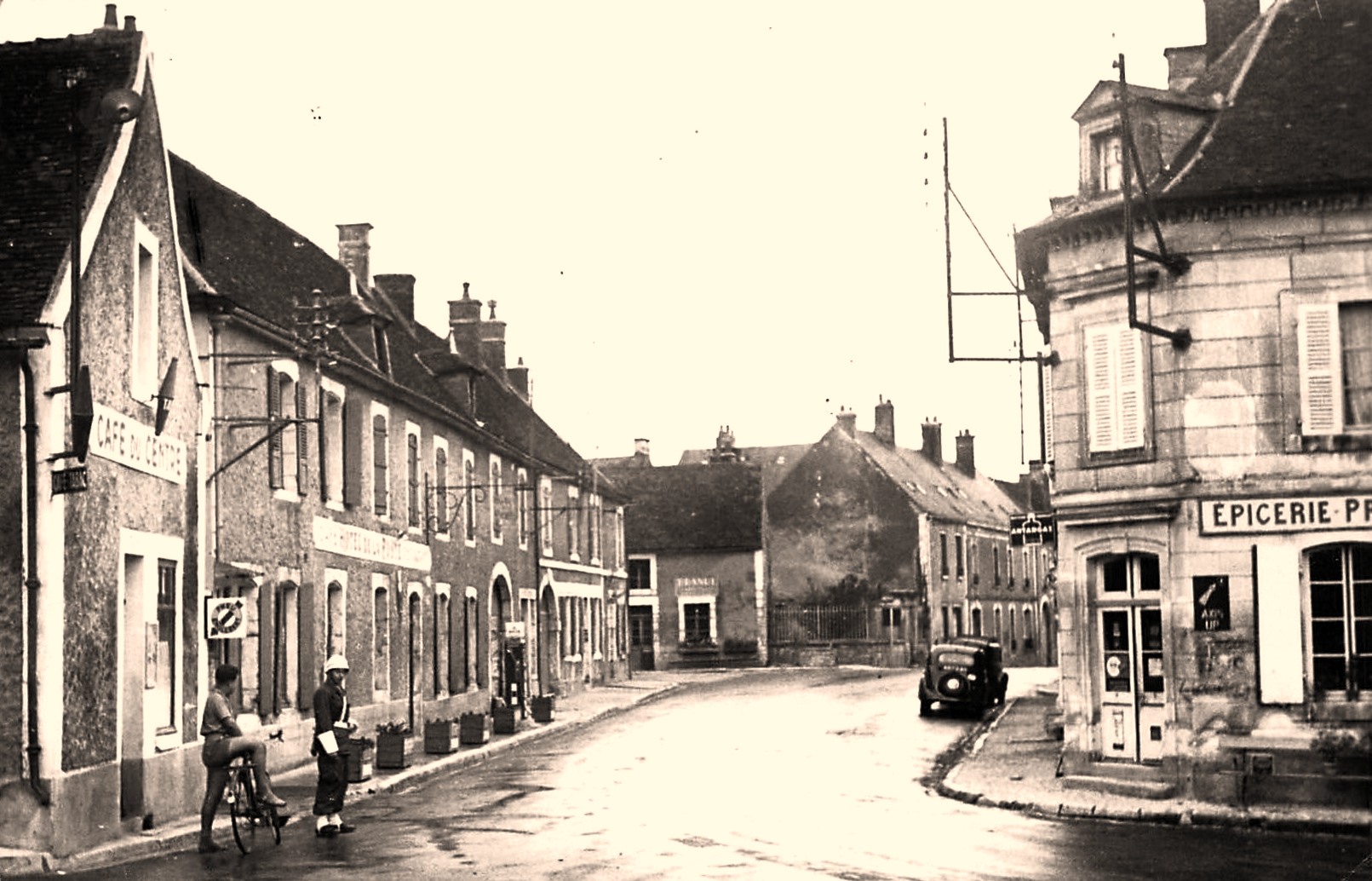 Courson-les-Carrières (89) La grand rue CPA