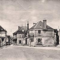 Courson-les-Carrières (89) La place CPA