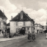 Courson-les-Carrières (89) La place CPA