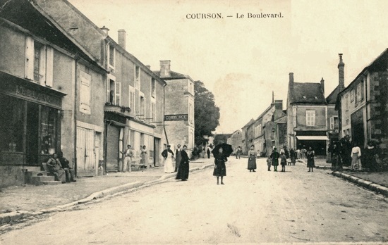 Courson-les-Carrières (89) Le boulevard CPA