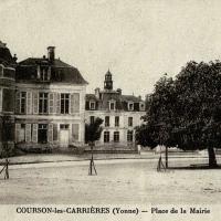 Courson-les-Carrières (89) Le château, mairie et l'école CPA