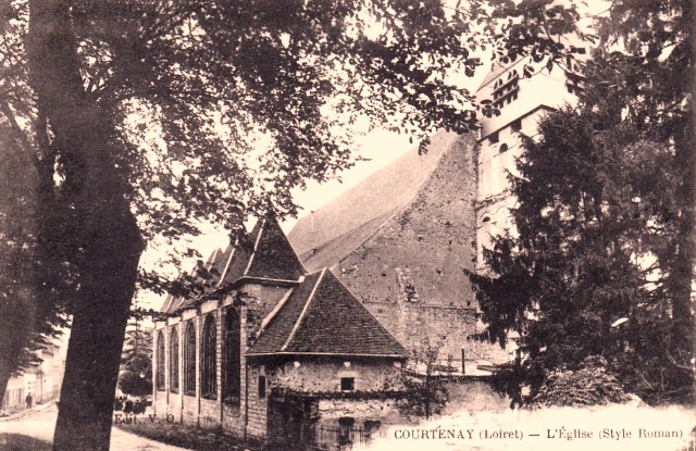 Courtenay (45) Eglise Saint-Pierre et Saint-Paul CPA