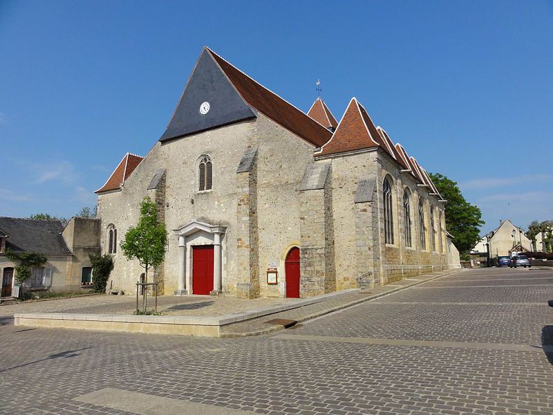 Courtenay (45) Eglise Saint-Pierre et Saint-Paul