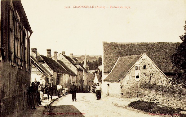 Craonnelle (Aisne) CPA entrée du village