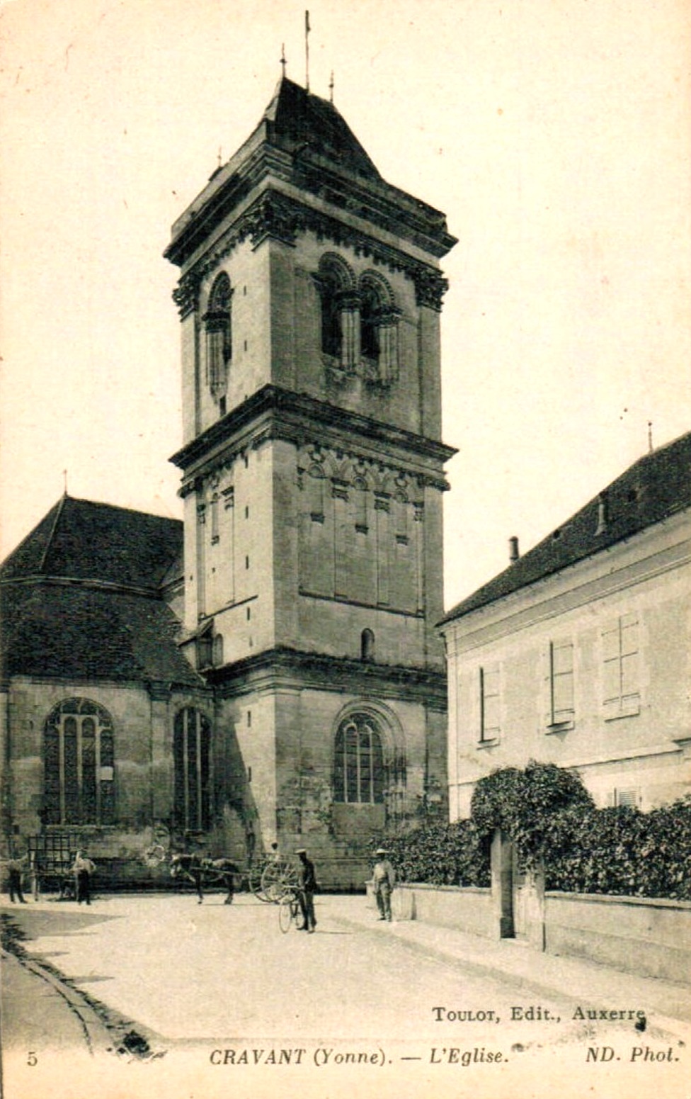 Cravant (89) L'église Saint-Pierre Saint-Paul CPA