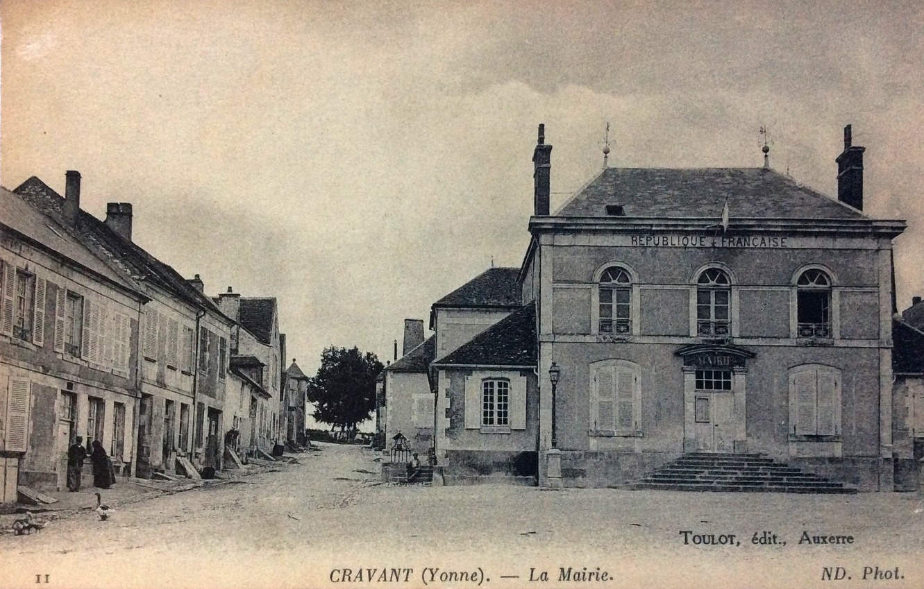 Cravant (89) La Mairie CPA