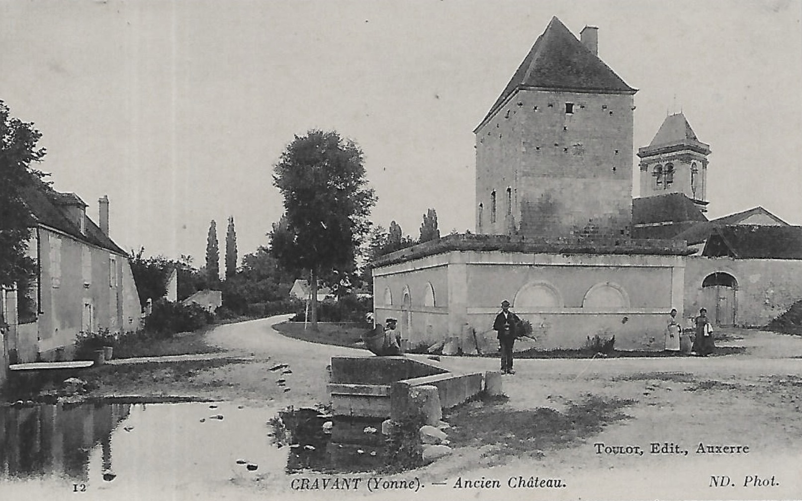 Cravant (89) Le Donjon CPA