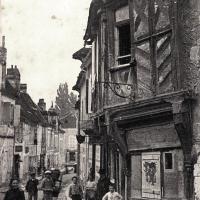 Cravant (89) Une maison à colombage CPA