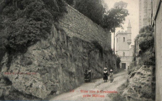 Une rue (cpa)