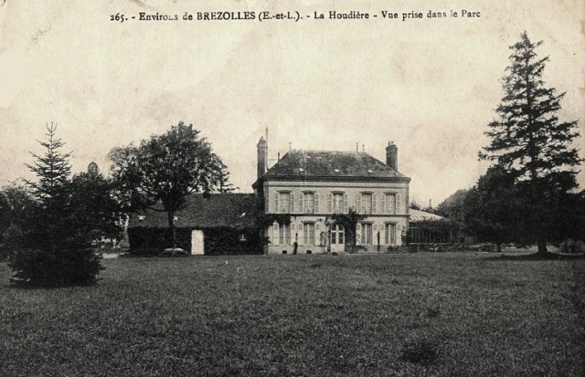 Crucey-Villages (28) Le château de La Houdière CPA