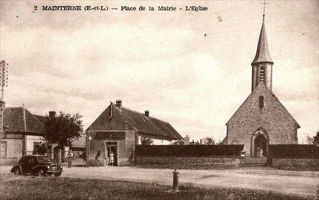 Crucey-Villages (28) Mainterne, l'église Saint-Laurent CPA