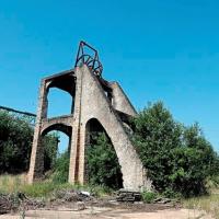 Crusnes 54 le chevalement de la mine de fer d errouville