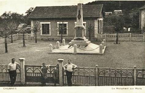 Crusnes 54 le monument aux morts cpa