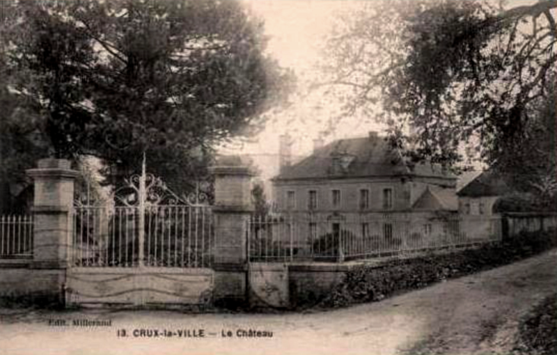 Crux-la-Ville (Nièvre) Le château CPA