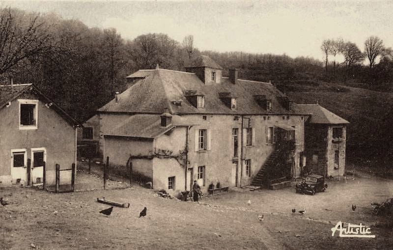 Crux-la-Ville (Nièvre) Le moulin d'Aron CPA