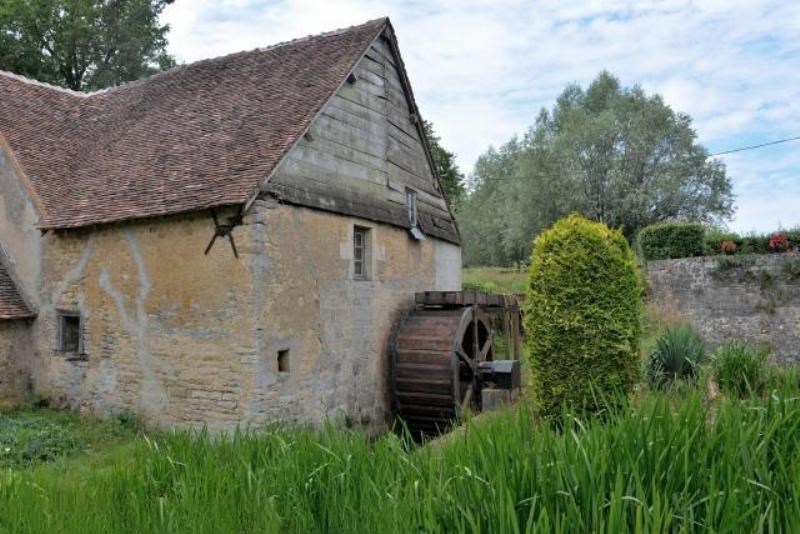 Crux-la-Ville (Nièvre) Le moulin de Landas