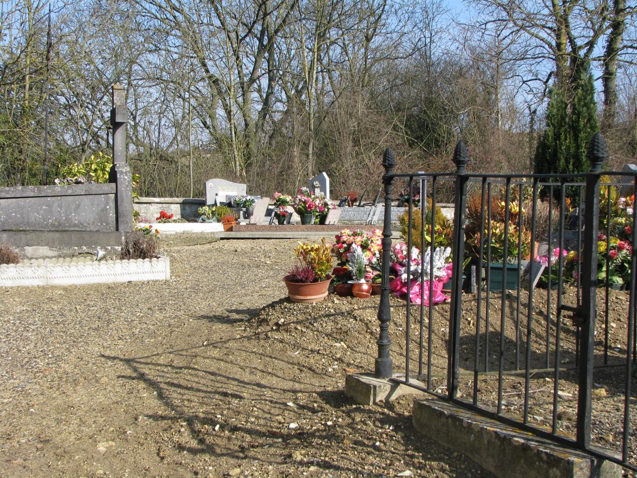 Cuissy-et-Gény (Aisne) Cimetière en 2009