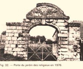Cuissy-et-Gény (Aisne) CPA Porte jardin des religieux 1976