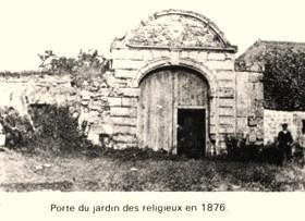 Cuissy-et-Gény (Aisne) CPA porte jardin des religieux en 1876