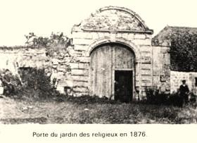 Cuissy-et-Gény (Aisne) CPA porte jardin des religieux en 1876