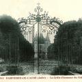 Dampierre (10) Le château, la grille CPA