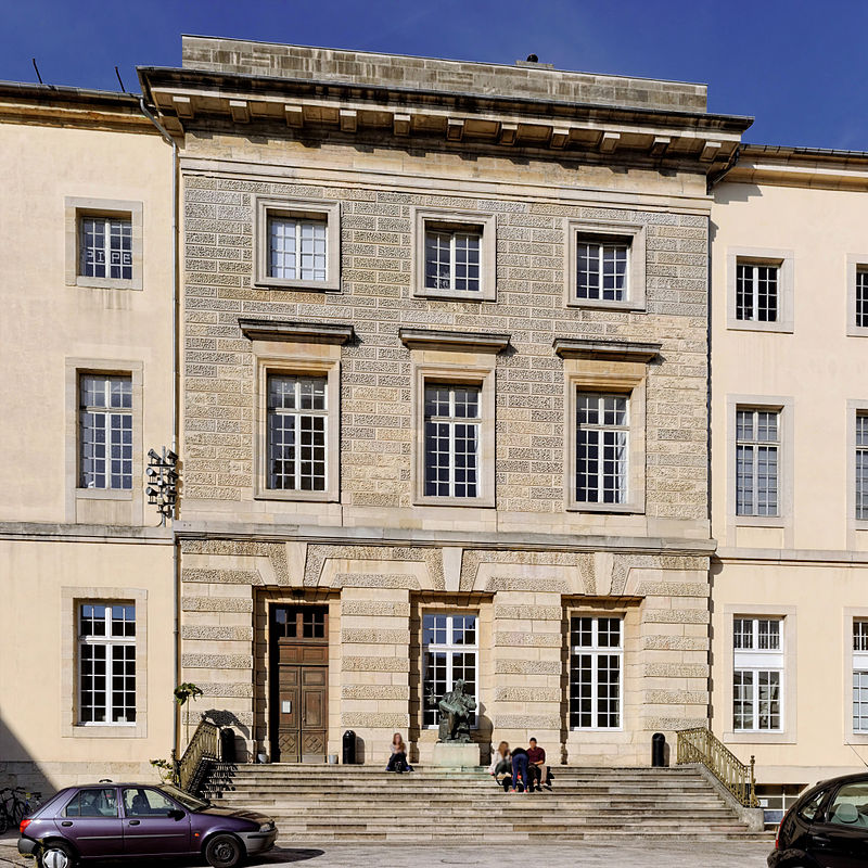 Dijon (Côte d'Or) L'ancien Palais abbatial de Saint-Bénigne