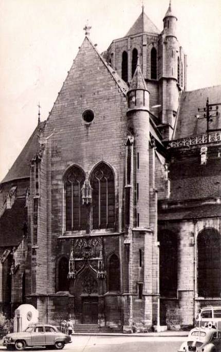 Dijon (Côte d'Or) L'église Saint-Michel CPA