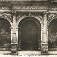 Dijon (Côte d'Or) L'Hôtel de Vogüe, portail CPA