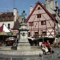 Dijon (Côte d'Or) La fontaine du bareuzei, place François Rude