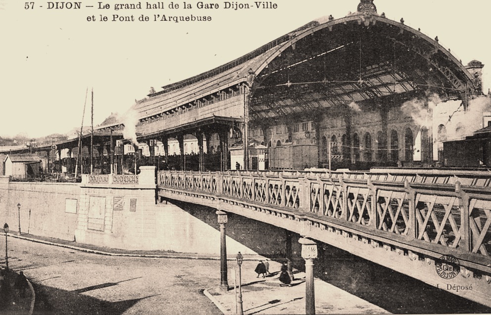 Dijon (Côte d'Or) La Gare et le Pont de l'Arquebuse CPA