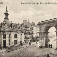 Dijon (Côte d'Or) La Place Darcy et la porte Guillaume CPA