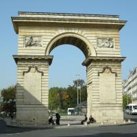 Dijon (Côte d'Or) La Place Darcy et la porte Guillaume