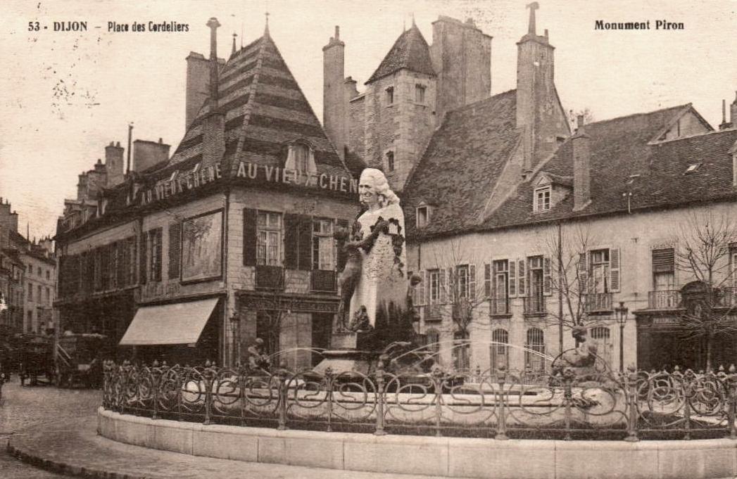 Dijon (Côte d'Or) La place des Cordeliers CPA