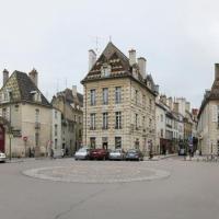 Dijon (Côte d'Or) La place des Cordeliers