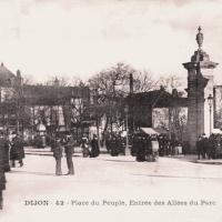 Dijon (Côte d'Or) La place du Peuple CPA