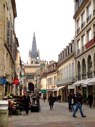 Dijon (Côte d'Or) La rue Musette