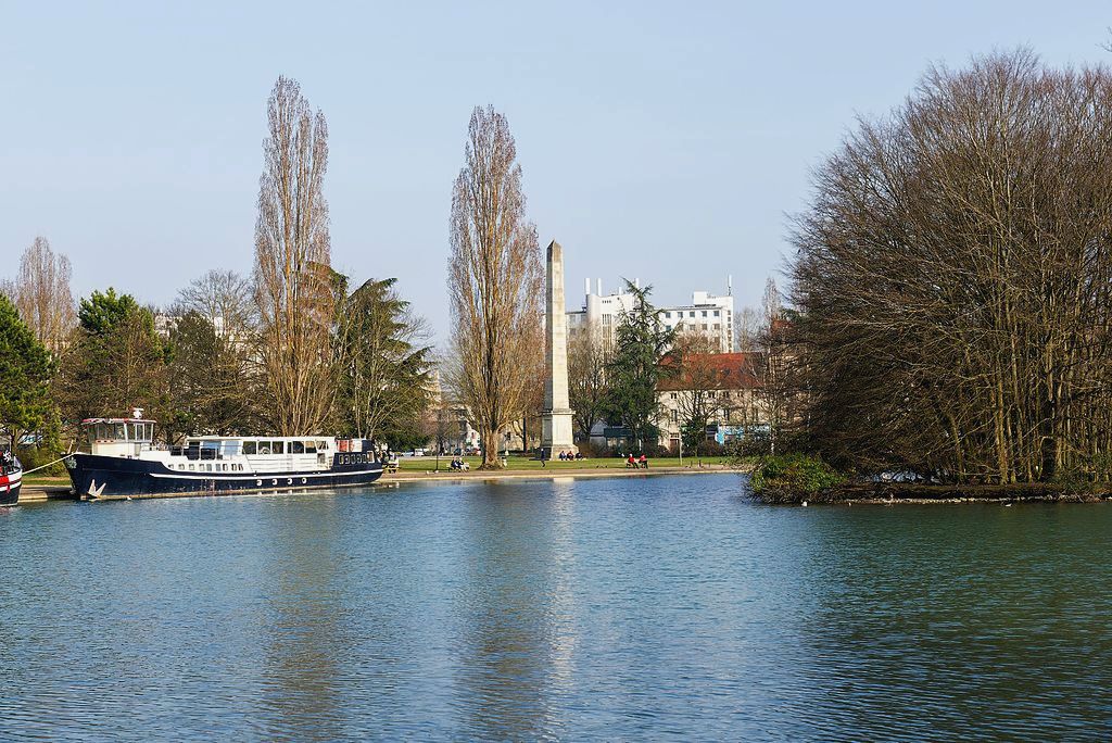 Dijon (Côte d'Or) Port du Canal de Bourgogne