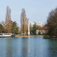 Dijon (Côte d'Or) Port du Canal de Bourgogne