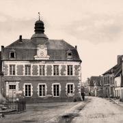 Donzy (Nièvre) La Mairie CPA