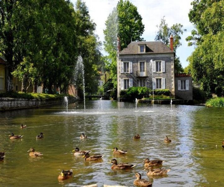 Donzy (Nièvre) Le Moulin de l'Ile, l'huilerie