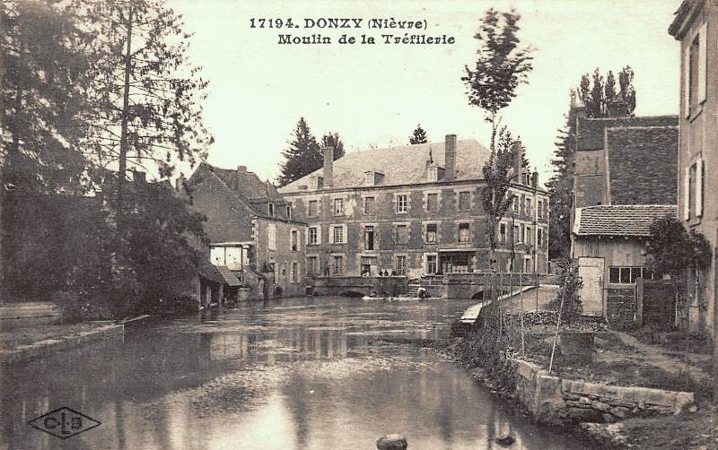 Donzy (Nièvre) Le moulin de La Trefilerie