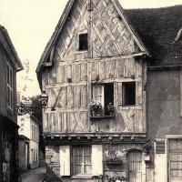 Une maison à pans de bois CPA