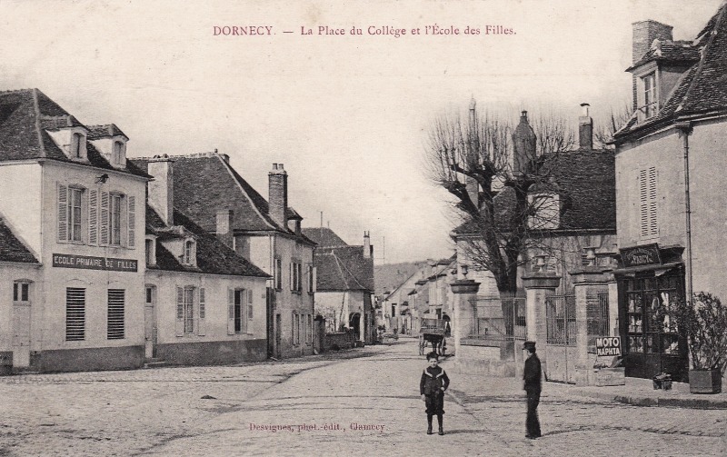 Dornecy (Nièvre) L'école de filles CPA